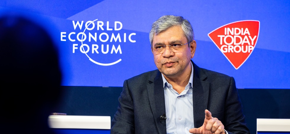 davos 2025 ashwini vaishnaw ministro ferrocarriles india 980