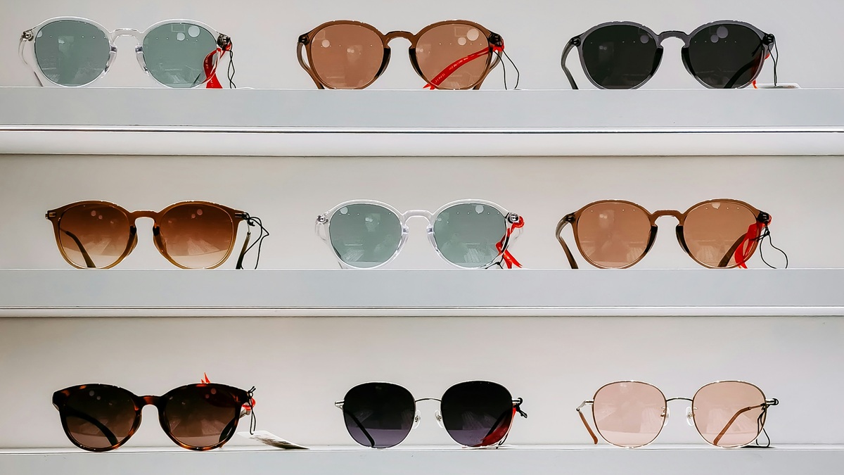 Diez años después de Hawkers: nuevas marcas y un canal que se concentra reconfiguran la óptica