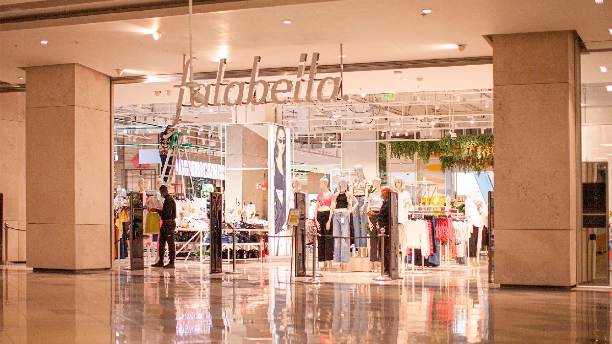 Falabella compra una participaci&oacute;n minoritaria de su socio en Colombia por 136 millones 