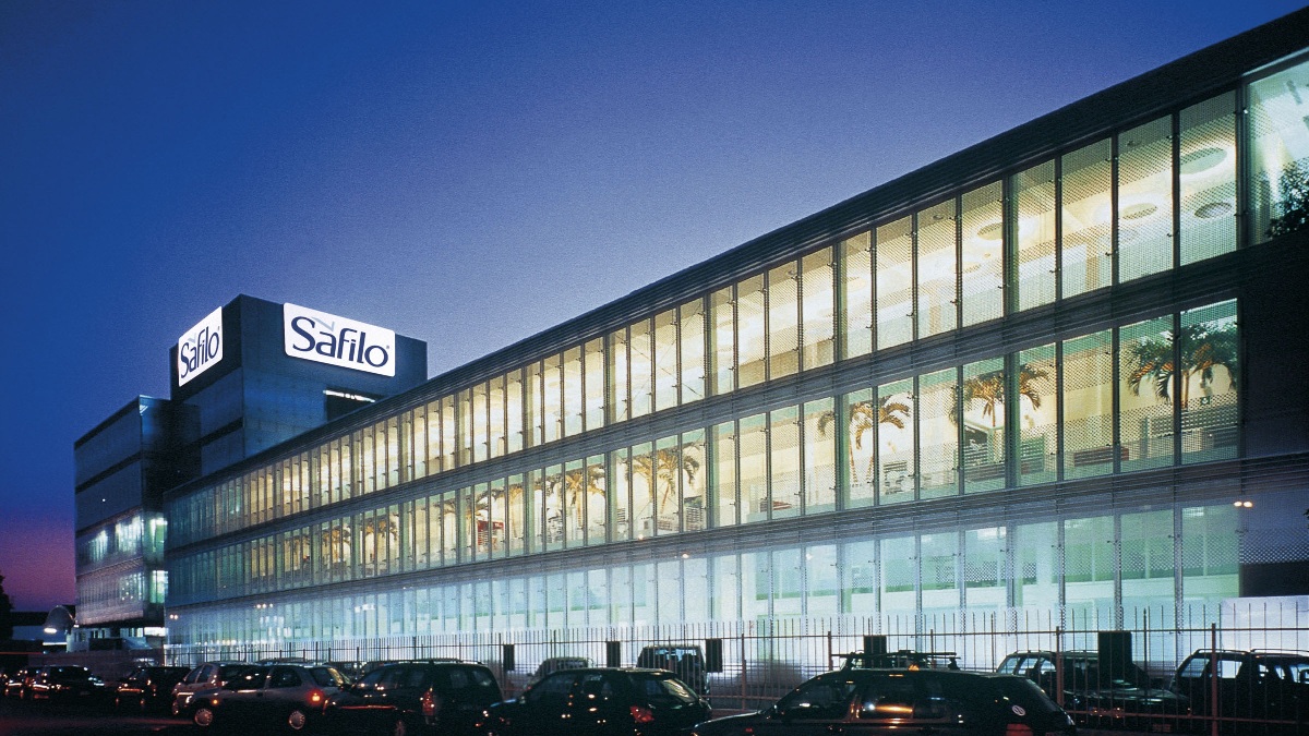 Safilo consolida su giro a la rentabilidad y reduce deuda tras crecer 1,8% en 2025