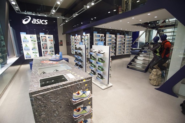 Asics roza las quince tiendas en España la apertura de 'flagship' Lisboa | Modaes