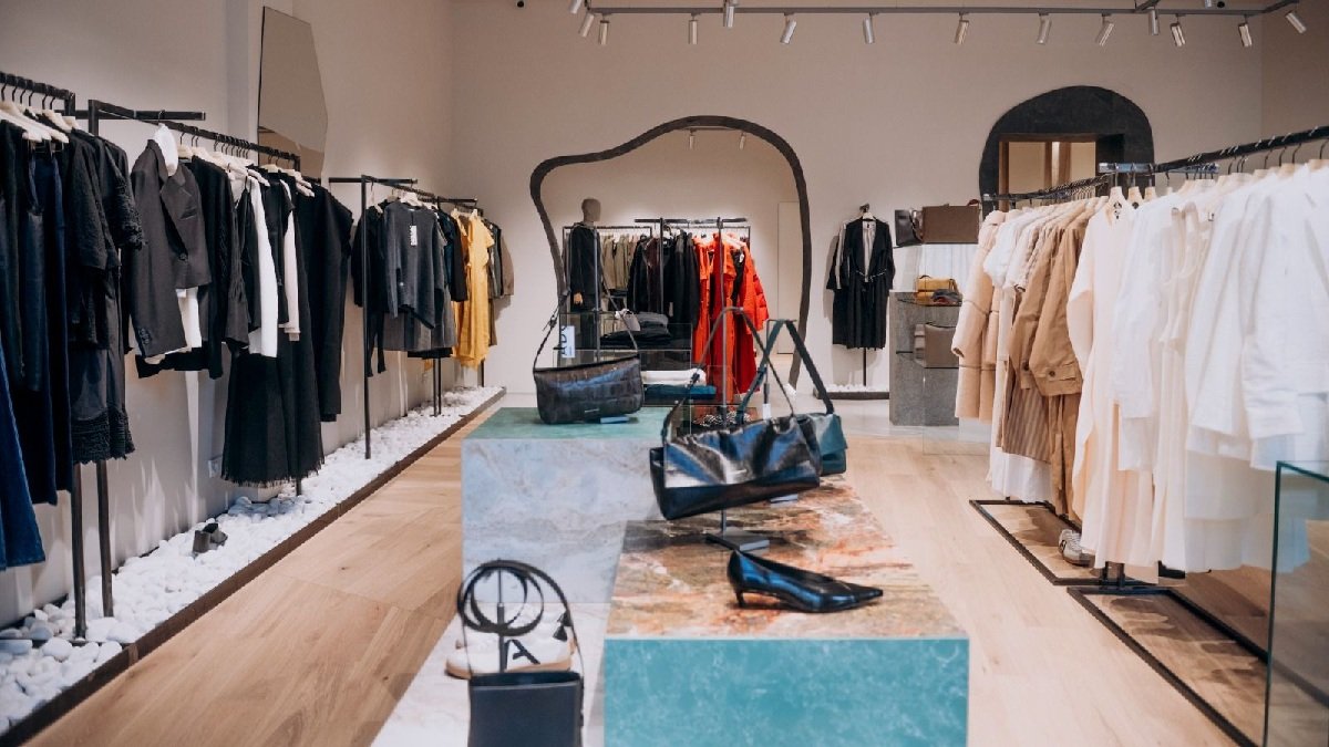 Spanish Fashion House Adolfo Dom&iacute;nguez Makes Georgian Debut with New Outlet