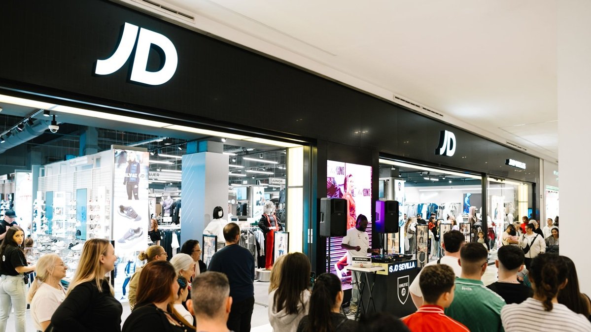 JD Sports Sees Operating Profit Dip in H1 Despite 18% Sales Surge