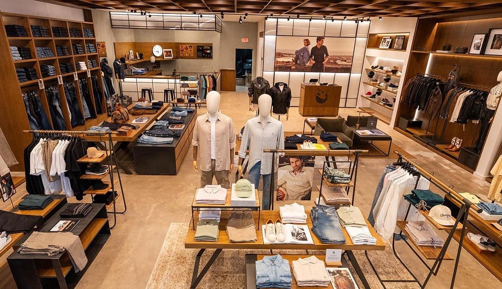 Colombian Brand Chevignon Expands into the U.S. with First of Ten Stores