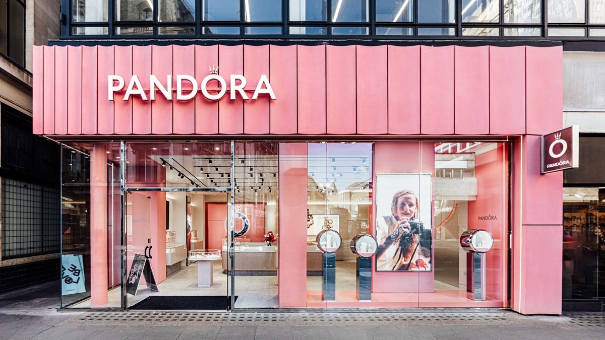 Pandora Posts 6% Sales Increase by June, Defies European Market Slump