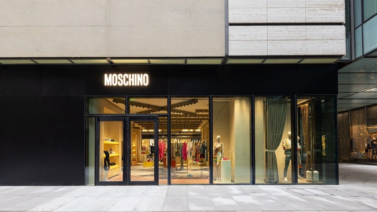 Aeffe Restructures: 221 Layoffs Announced Ahead of Holiday Season