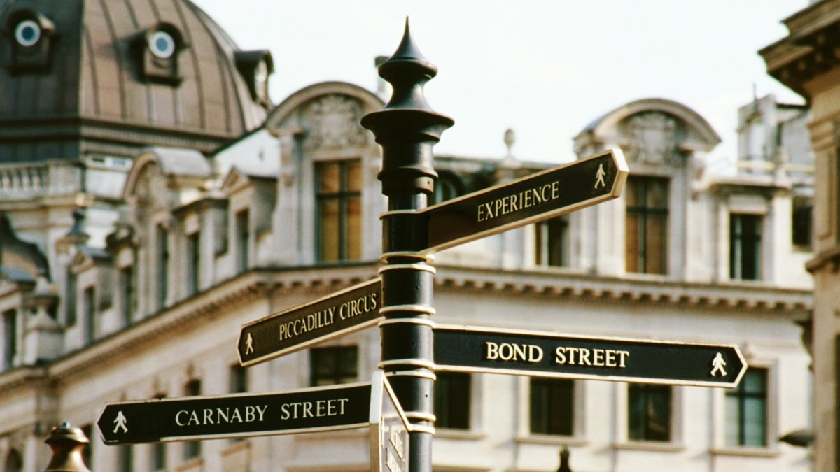 New Bond Street Overtakes Via Montenapoleone as World&rsquo;s Priciest Shopping Destination