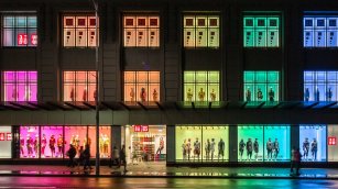 Uniqlo: The New Icon in the Global Fashion Arena