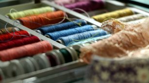 From Polyester Power to Cotton&rsquo;s Fall: A Fiber Tale