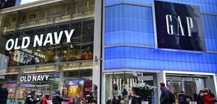 Gap closes all of its stores in North America over pandemic