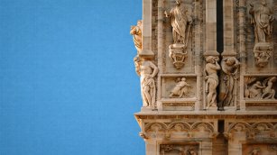 Montenapoleone: Where Boutiques Grow Upwards