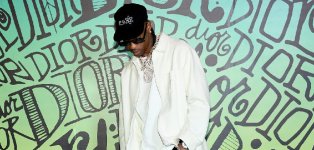 Dior expands its collab with Jordan brand and launches clothing