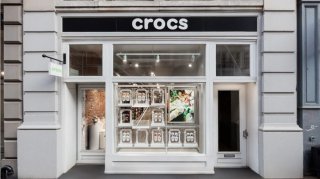 Crocs&rsquo; Financial Struggle: Over $332 Billion in Losses for First Half
