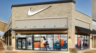 Nike Reports 44% Profit Decline and 10% Sales Drop Amid Ongoing 2024 Slowdown