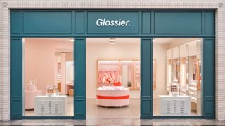 Glossier Announces CEO Kyle Leahy&rsquo;s Exit as Brand Enters Next Growth Phase