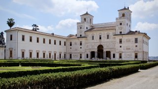 Villa Medici&rsquo;s Innovative Fashion Residency: A New Chapter for Ashpool and Delon