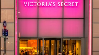 Victoria&rsquo;s Secret Surges Ahead in Q3: Revenue Up 9%, Losses Down 43%