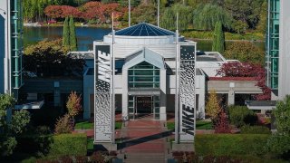 Nike Honors CEO&rsquo;s Milestone with Phillip H. Knight Campus Dedication