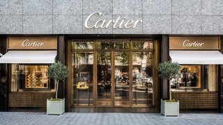 Richemont&rsquo;s First-Quarter Resilience: Jewelry Shines Amid Watch Challenges