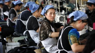 Shift in Global Fashion Manufacturing: China&rsquo;s Market Dominance Diminishes