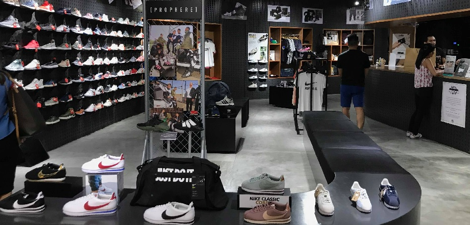 taquigrafía Paciencia Asimilación Nike sigue innovando en retail: abre una tienda experiencial en Perú |  Modaes