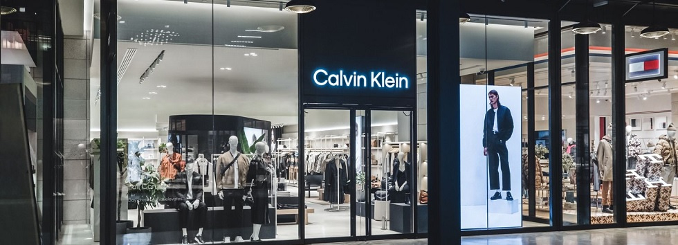 Valiente Mejorar hada PVH ficha a la directora de Inditex en China para liderar Calvin Klein |  Modaes