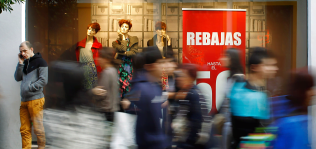 La incertidumbre ‘arrastra’ al comercio de moda en España, que rompe con dos años de recuperación