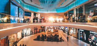 La afluencia a los centros comerciales se contrae en agosto, con una caída del 0,7%