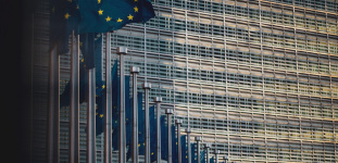 Bruselas fija las claves para la reforma circular: transparencia y el fin de los falsos ‘green’