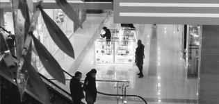La afluencia a los centros comerciales crece sólo un 6% en diciembre