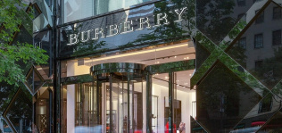 Burberry aumenta sus ventas un 38% en el primer semestre tras renovar su cúpula