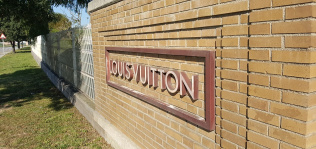 Louis Vuitton refuerza su músculo productivo en España con una nueva fábrica en Girona