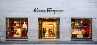 Salvatore Ferragamo encoge sus ventas un 38,5% y pierde 96 millones
