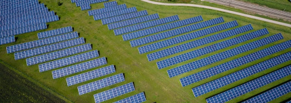 H&M firma un acuerdo con Neoen y Alight para levantar un parque solar en Suecia