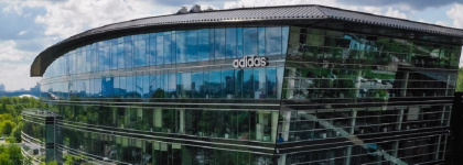 Adidas registra un alza del 5% hasta junio y reduce sus previsiones de crecimiento