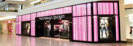 Victoria’s Secret desploma su beneficio un 53% en el segundo trimestre y reduce previsiones