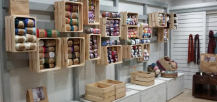We Are Knitters tantea el offline con un primer ‘pop up store’ en París