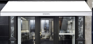 Chanel se afianza en la relojería y entra en el capital de Kenissi