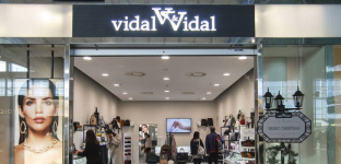 La joyería menorquina Vidal&Vidal desafía a la crisis y tantea abrir en Madrid