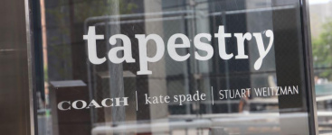 Tapestry acude a los tribunales para desbloquear el acuerdo de adquisición de Capri