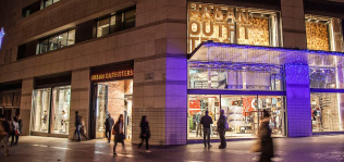 Urban Outfitters, Nike y Abercrombie cierran tiendas