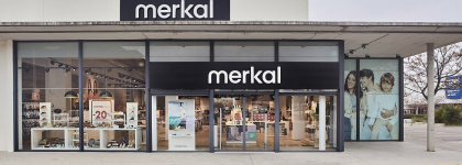 Merkal ultima el lanzamiento de una nueva cadena de calzado confort