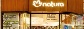 Natura encoge sus ventas un 9,5% y entra en pérdidas en 2022