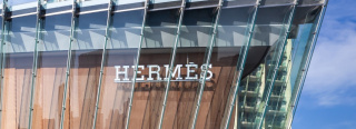 Hermès dispara ventas y beneficio en 2022 impulsado por el buen rendimiento en América