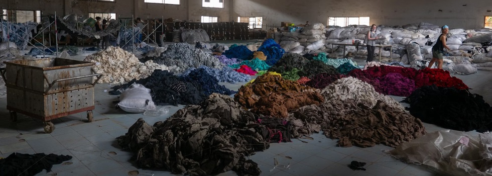Camboya: un informe revela que residuos de 20 marcas se usan como combustible en fábricas