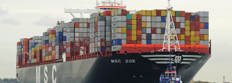 Los operadores MSC, Maersk, CMA y Hapag-Lloyd suspenden sus rutas por el mar Rojo