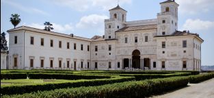 La moda vuelve a unir a Francia e Italia: la Villa Medici crea una residencia de moda