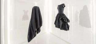 Balenciaga y Ala&iuml;a ser&aacute;n homenajeados en el Museo del Tessuto como Escultores de la forma