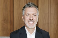 Guillermo Carrera (Galer&iacute;a Canalejas): &ldquo;El estadounidense viene a comprar calculadora en mano&rdquo;