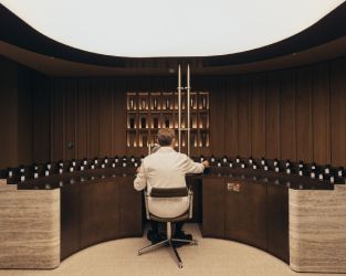 Estée Lauder se reforzará con nuevas marcas en pleno proceso de reestructuración del negocio